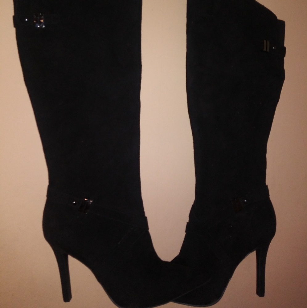 Worthington Black boots never worn